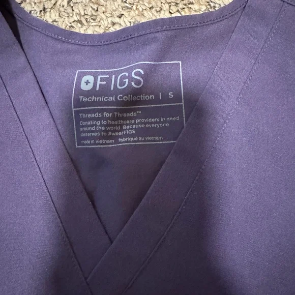 Figs Purple Jam Catarina one pocket top size small - Picture 3 of 3